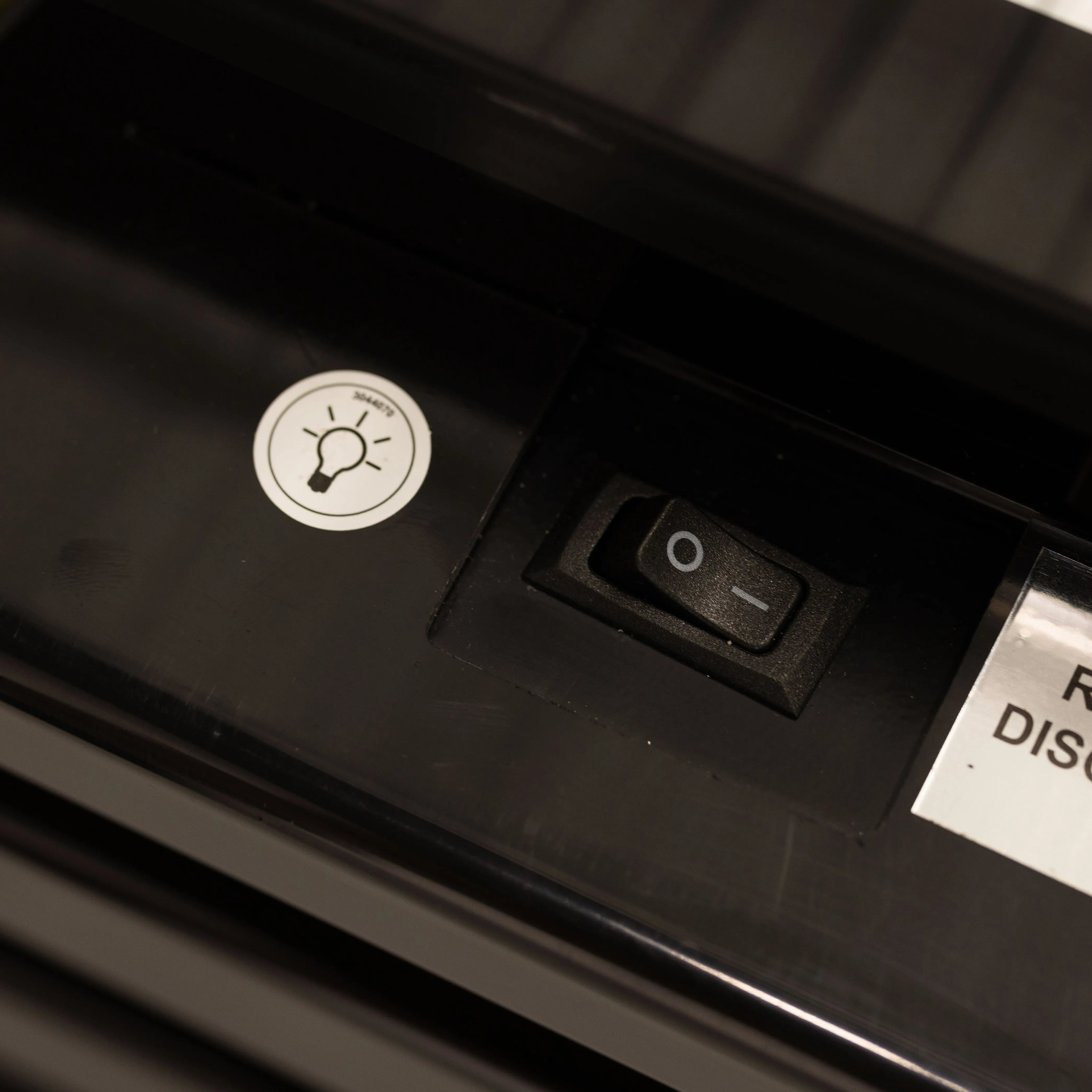 peakcold-plus-display-cooler-11-6-cu-ft-7