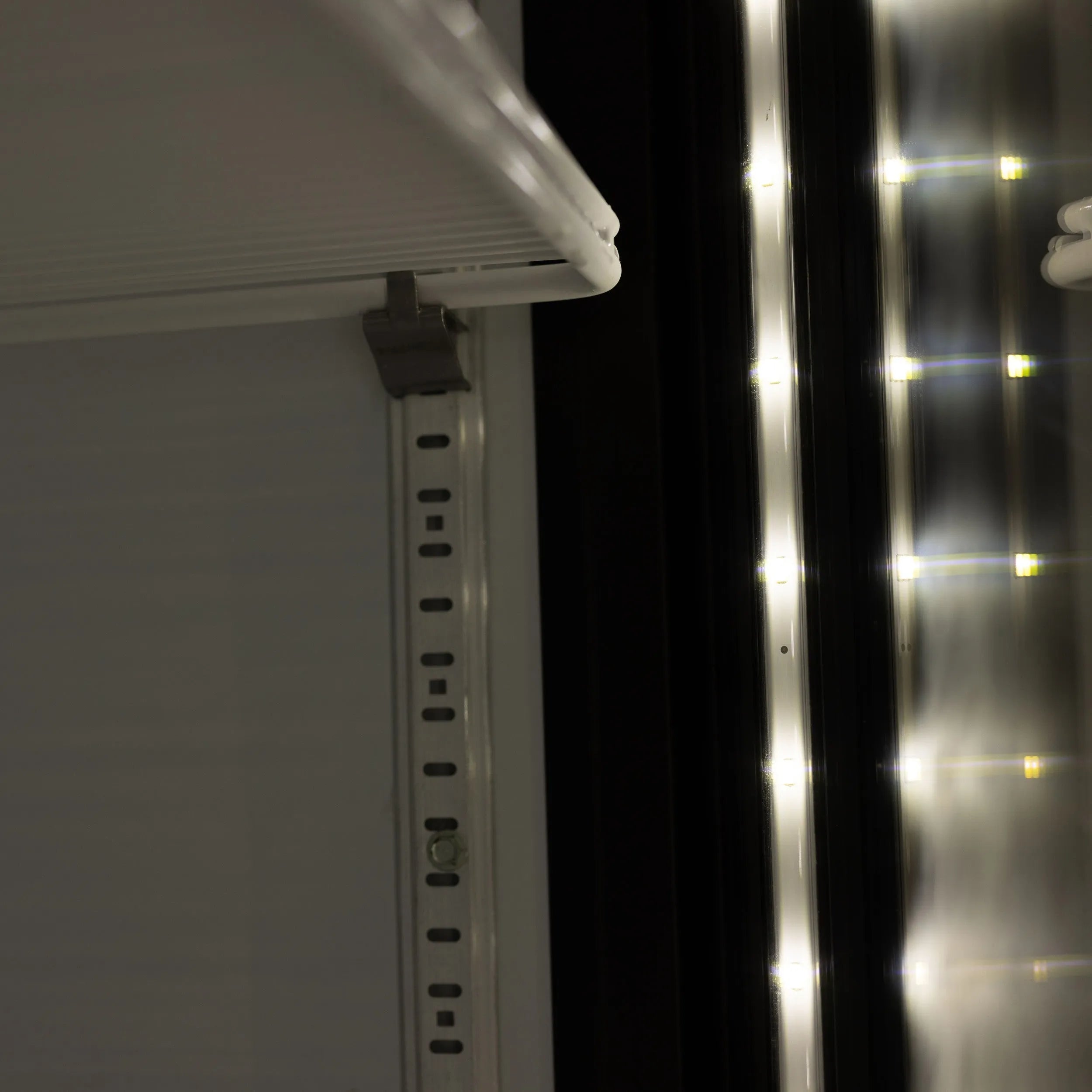 peakcold-plus-display-cooler-11-6-cu-ft-5