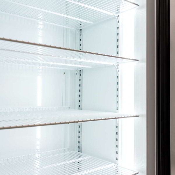 Commercial-Glass-Door-Beverage-Refrigerator-shelves
