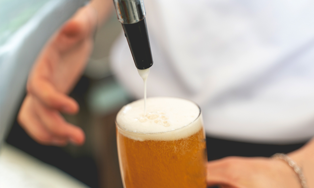 peakcold tap kegerator dispenser, image of a freshly poured beer